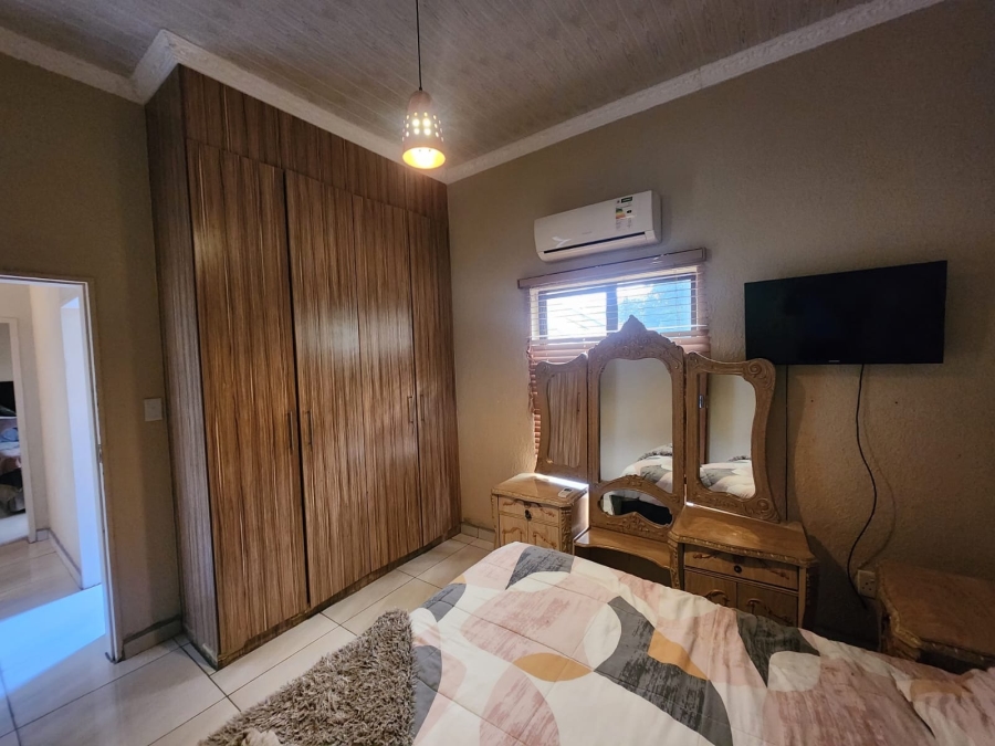 3 Bedroom Property for Sale in Geelhoutpark North West